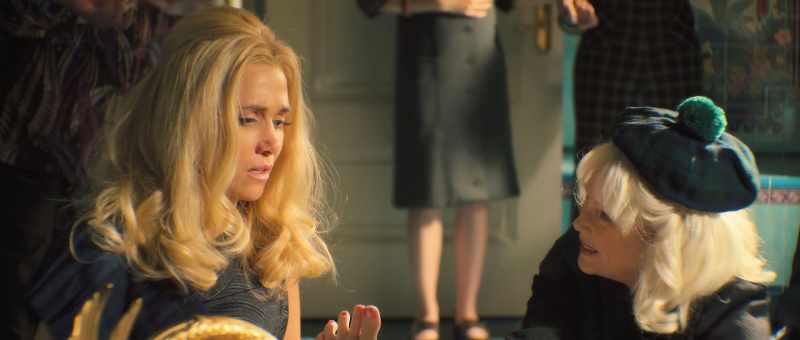 [panting] - U-Uh, honey. [mutters] Mm-hmm. [sighs]