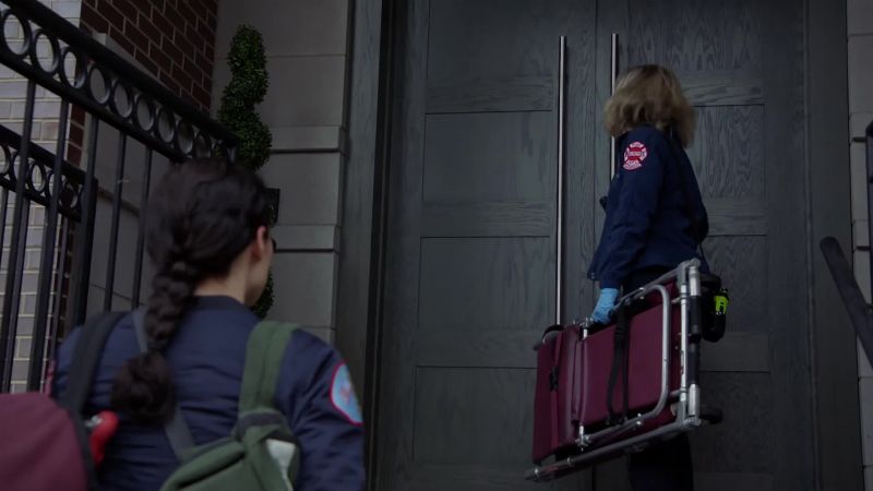 Paramedics! Hello?