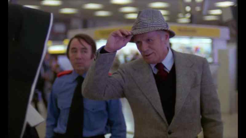 Pardon me. Are you Catherine Beddows? - Yes