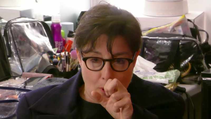 Pardon, Sue, continue. La vodka dans le derche