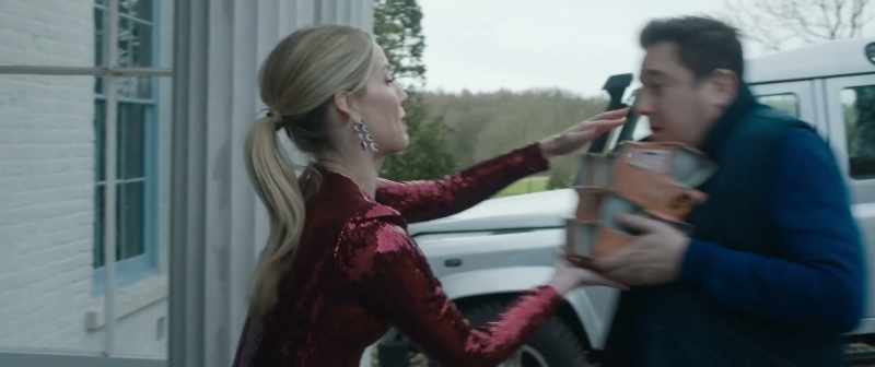 Pass them over. James and Sophie are fighting
