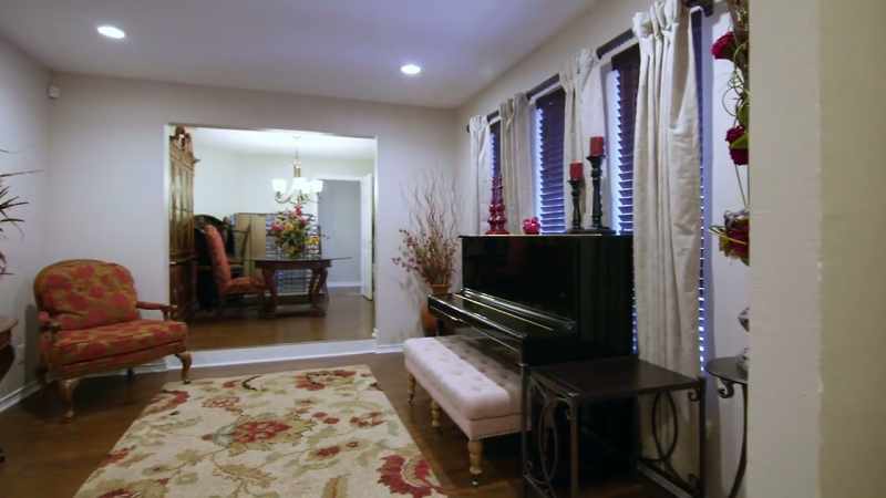 [Paul] It's... it's just a formal living room that we