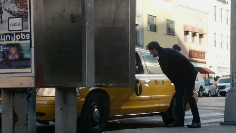 [pay phone ringing]