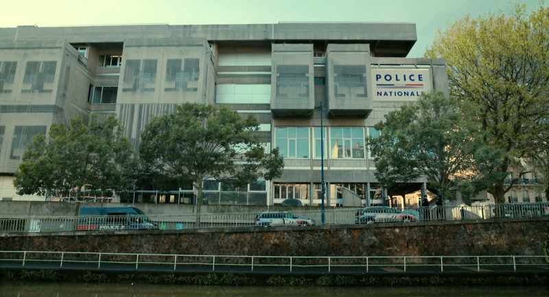 (pen scratching) (Ryan mumbling)