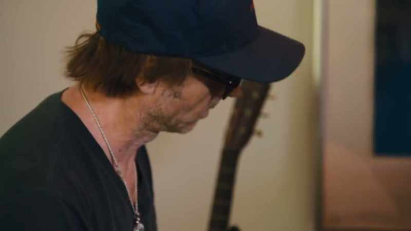 People nowadays write songs in a dirferent way