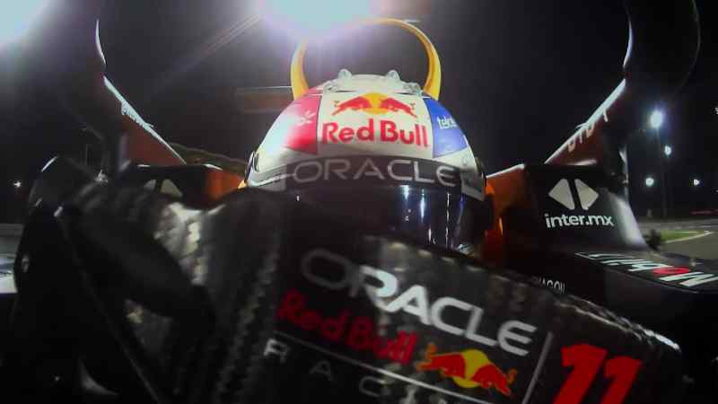 [Pérez] I lost the fucking engine. - [Bird] Yeah