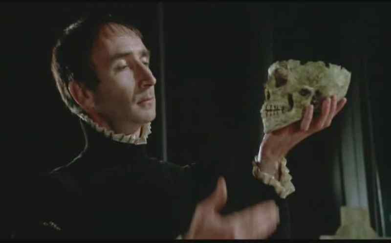 [Performing Hamlet In Russian]