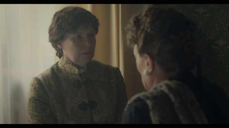 Petrograd is falling to the mob