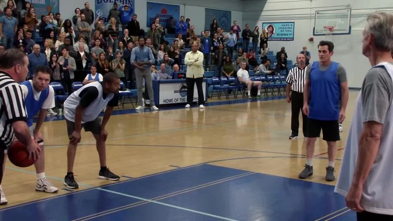 Phil Dunphy to the free-throw line