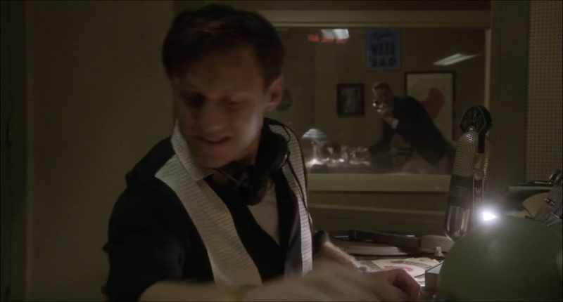 (phone rings)