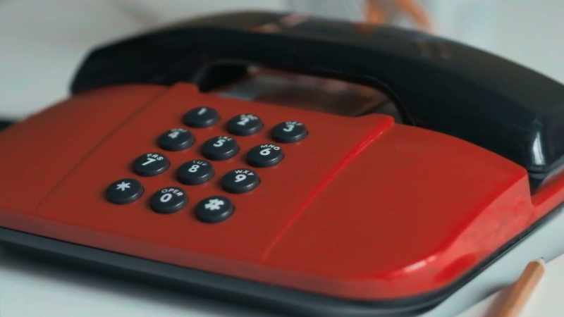 (phone rings)