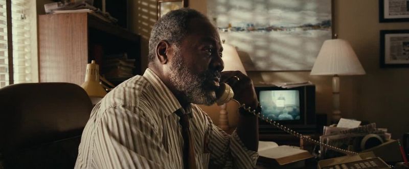 (phone rings)