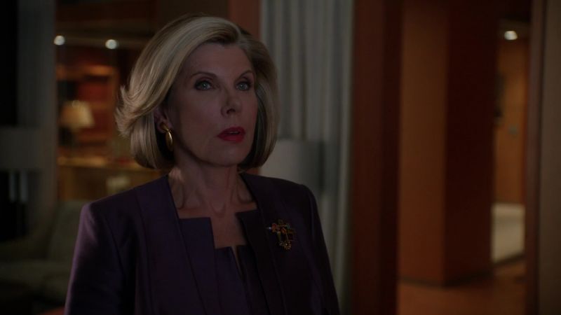 (phone rings) WOMAN: Lockhart/Gardner