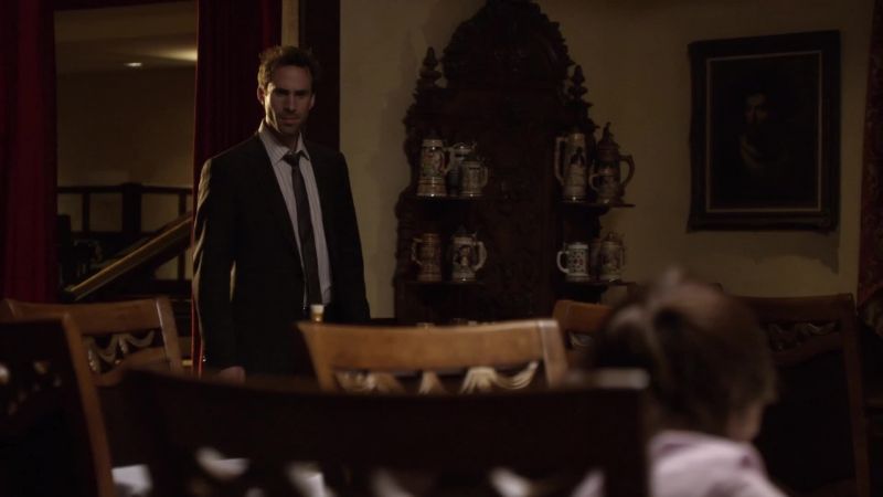 (piano music playing)