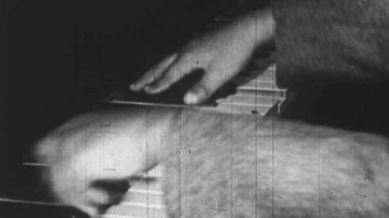 [piano playing] - Little Richard: Everybody