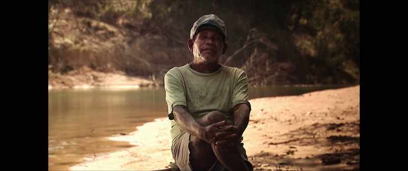 [Pirahã Man] Dan came here. He wanted to learn Pirahã
