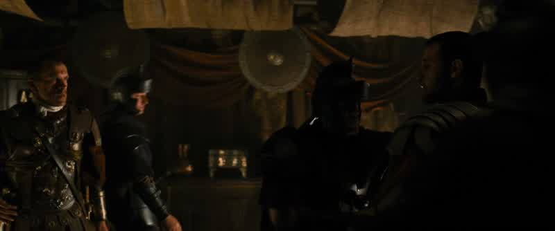 Please don't fight, Maximus