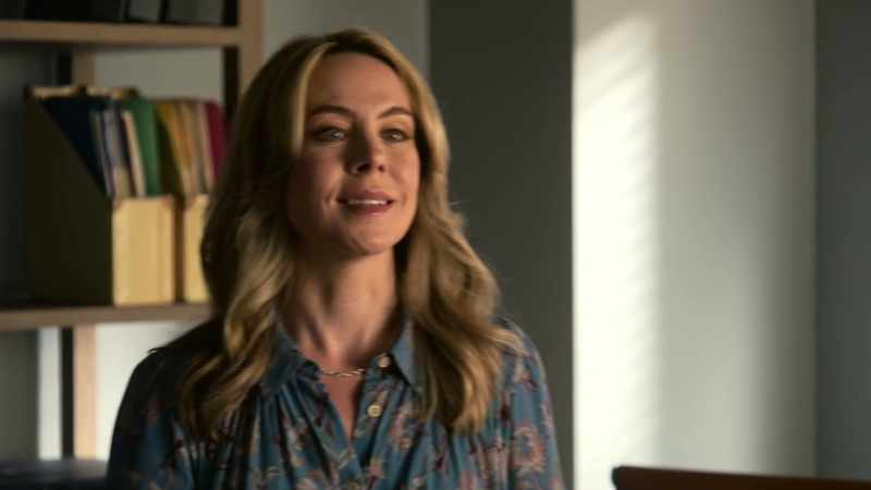 Please, Ella, I... [stammers] Honey. - [scoffs] Just don't