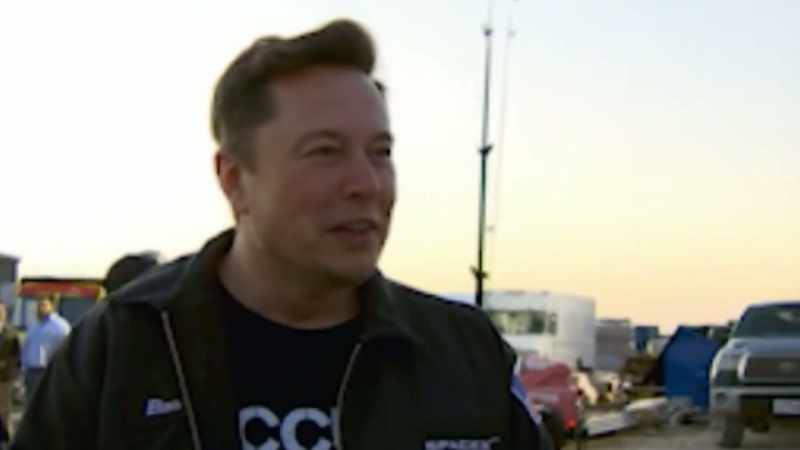 Please join me in welcoming Elon Musk!