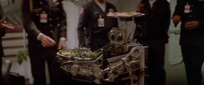 Please serve yourselves. Have a canopy. Shrimp toast. Caviar