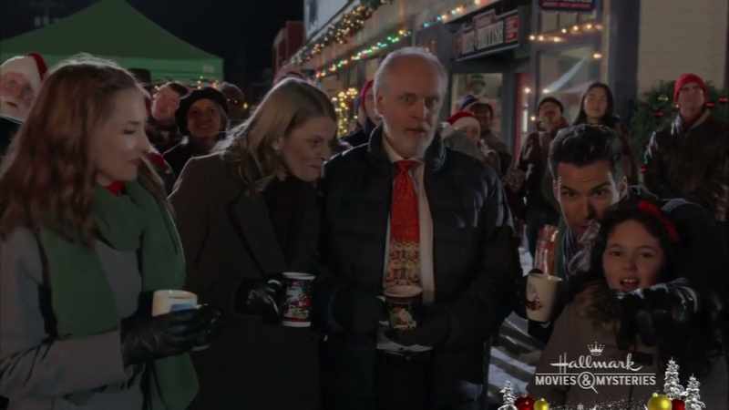 Please welcome our special tree lighting guest