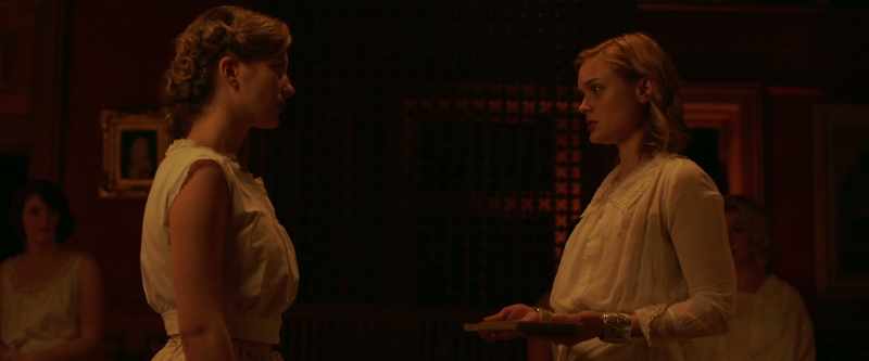Pledge Sara, on your knees