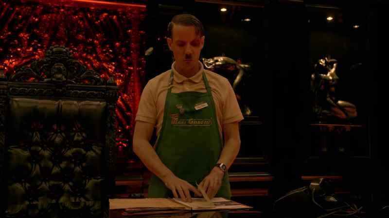 Plum cake, sir?