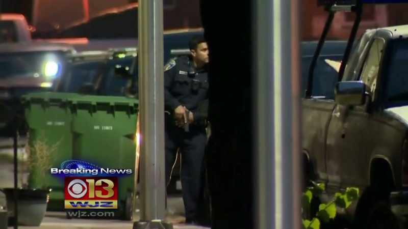 Police had guns drawn, waiting to move in