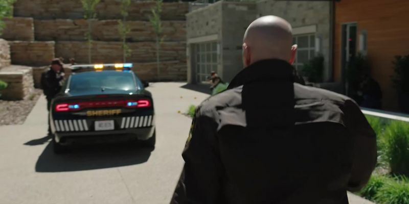 [police radio chatter]