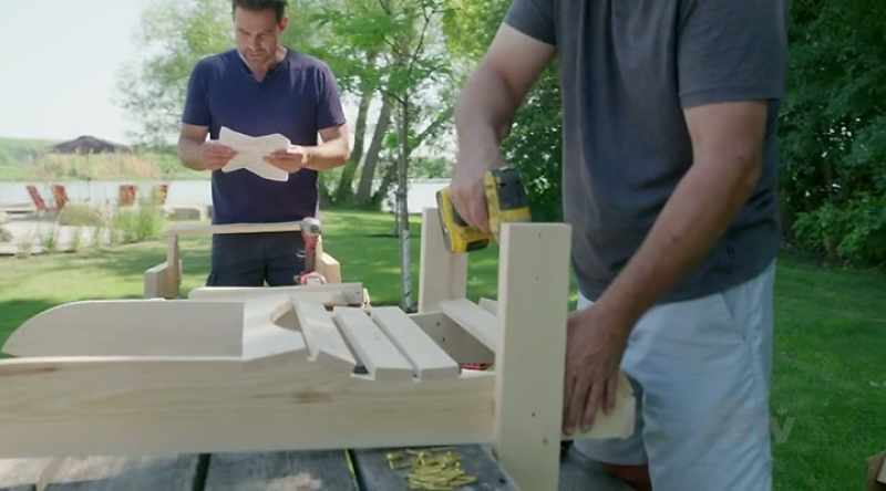 (power tool whirring)