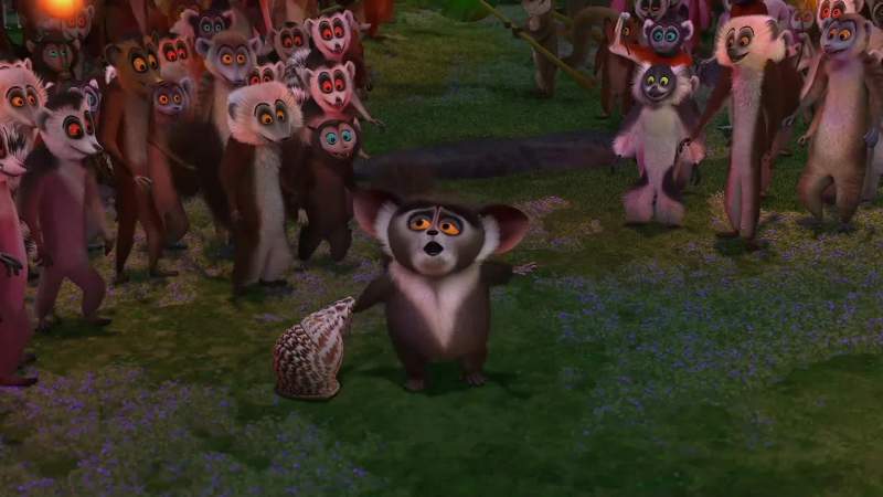 Presenting your royal highness our illustrious King Julien Xlll