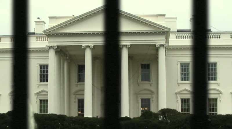 (presidential music playing)