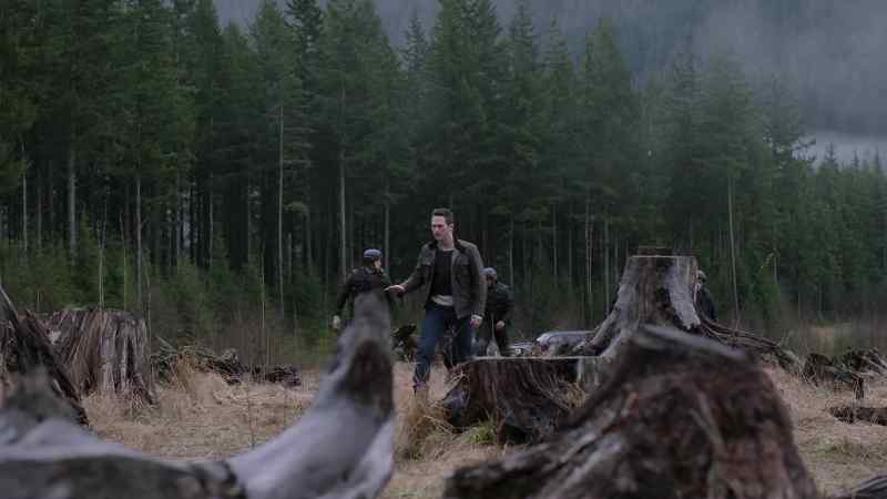 Previously on Debris