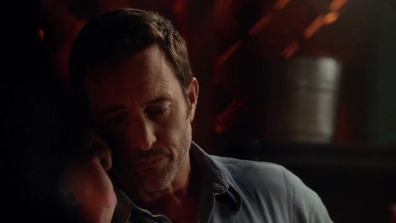 Previously onHawaii Five-O...This is McGarrett