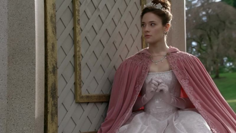 Princess Eva, your carriage awaits
