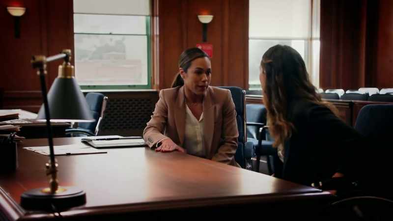 Prosecution is gonna start with an opening statement