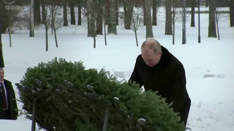 Publicly, he continued to maintain that Russia had no plans