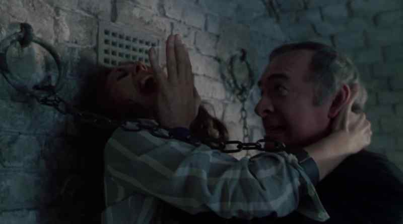 Pull yourself free, man