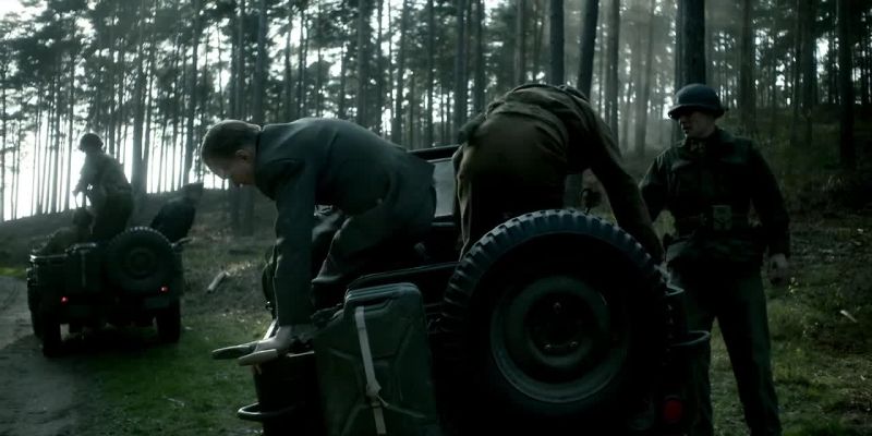 Pull over, private. - Stop
