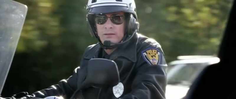 Pull the car over now! - Help me! They got my son!