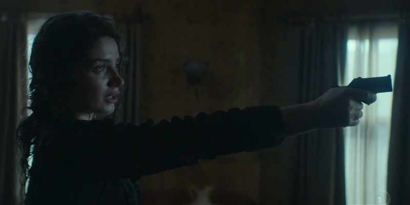 Put the gun away. - WHISPERS: I'll shoot you