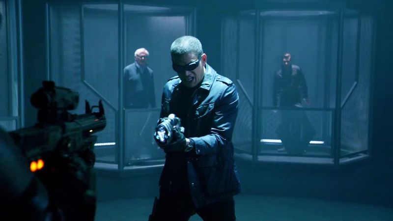 Put the gun down, Mick