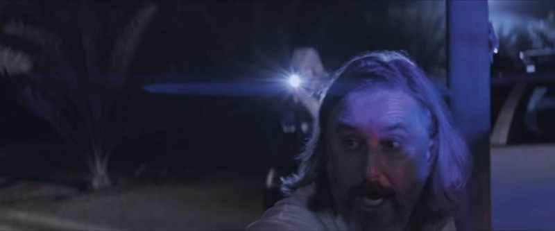 Put the gun down. - Put your gun down, please!