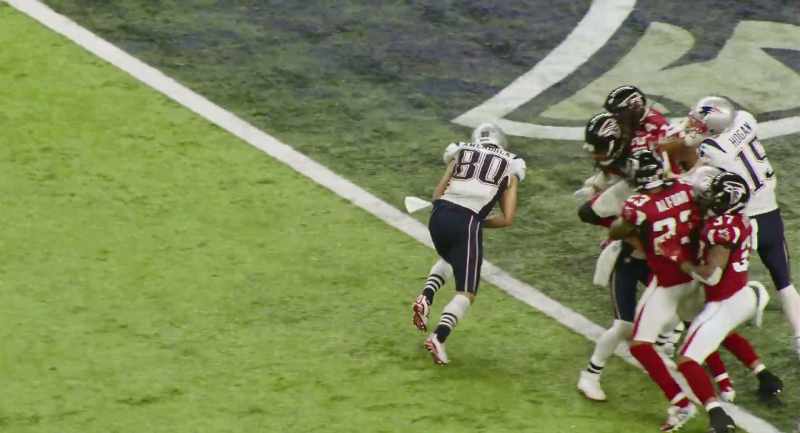 Quick screen to Amendola and he's in