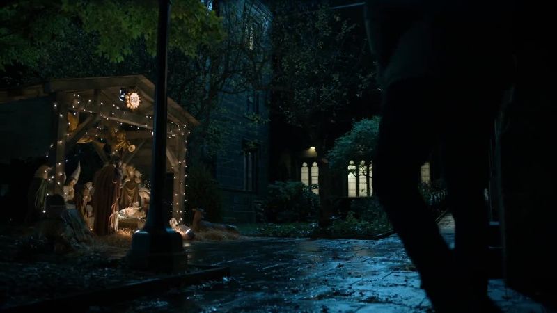 [quietly]: ♪ Hark, the herald angels sing