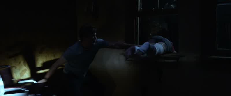 Quinn! Dad! Help! Help!