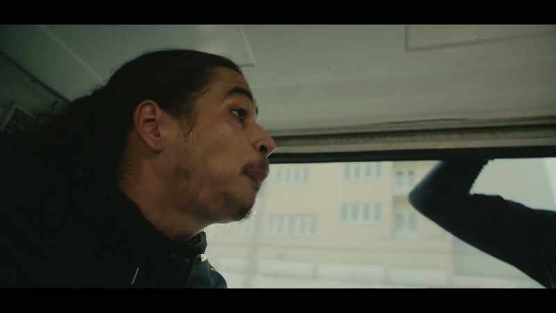 Rachid, tell 'em we're on our way. Call 'em!