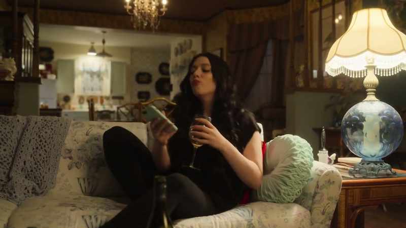 RAMONA: [on phone] Hey, y'all, it's Ramona!