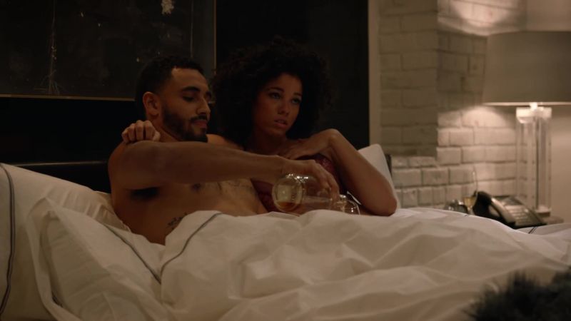 (R&B MUSIC PLAYING) - Mmm, mmm, mmm