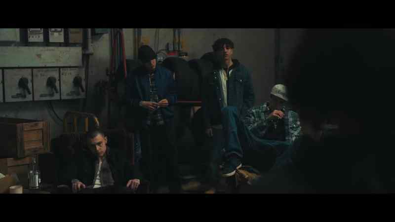 [♪ rap music continues]